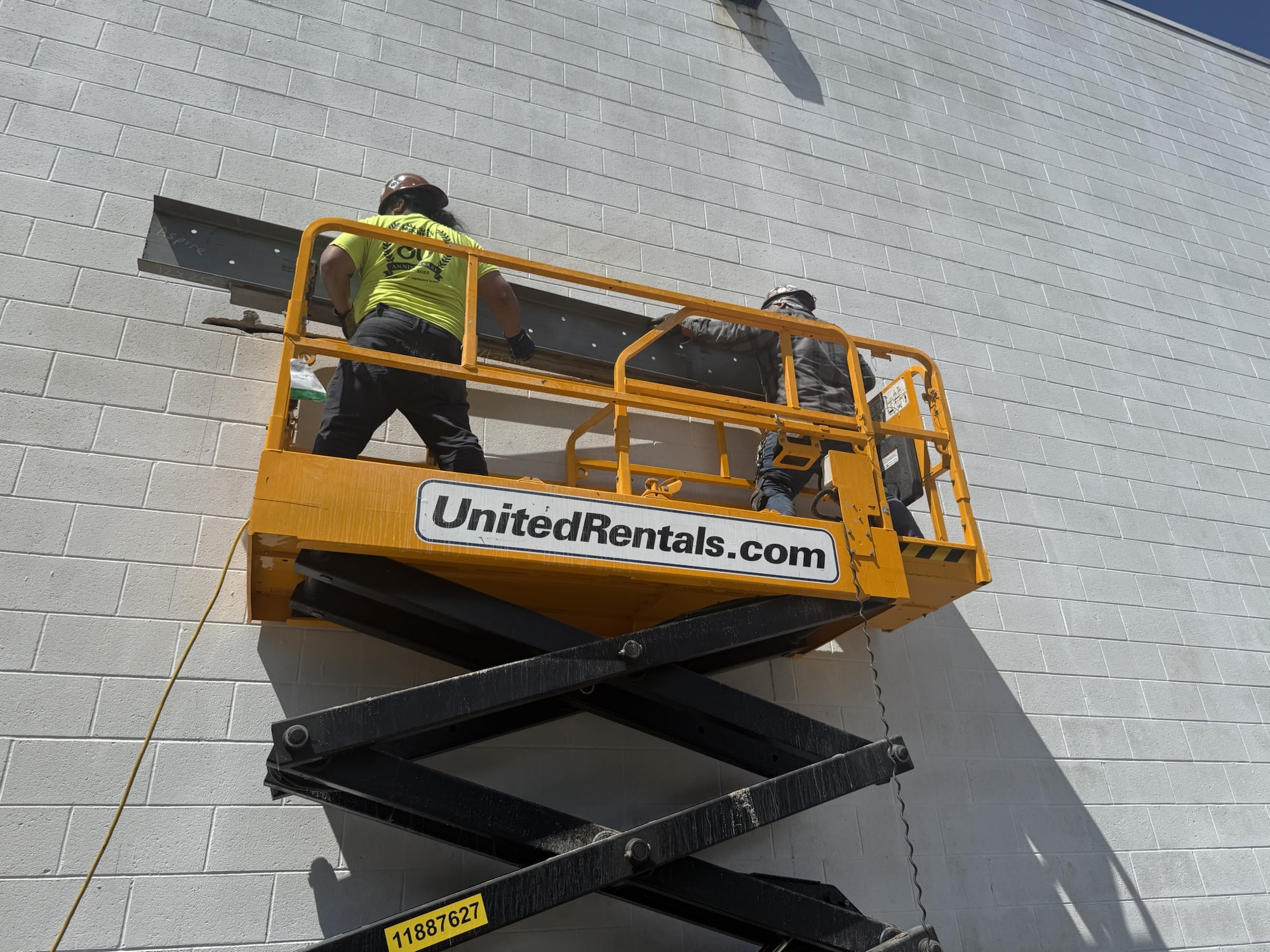 1747681669083.136963 tempImage