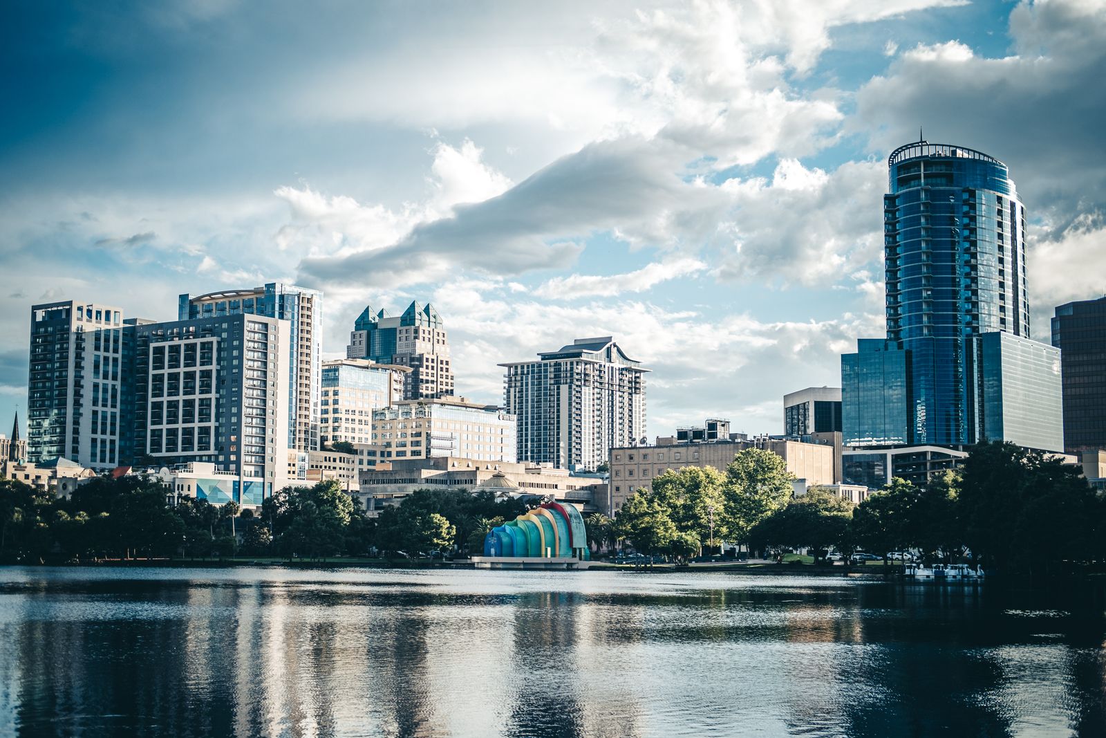 Downtown Orlando skyscrapers along the lake