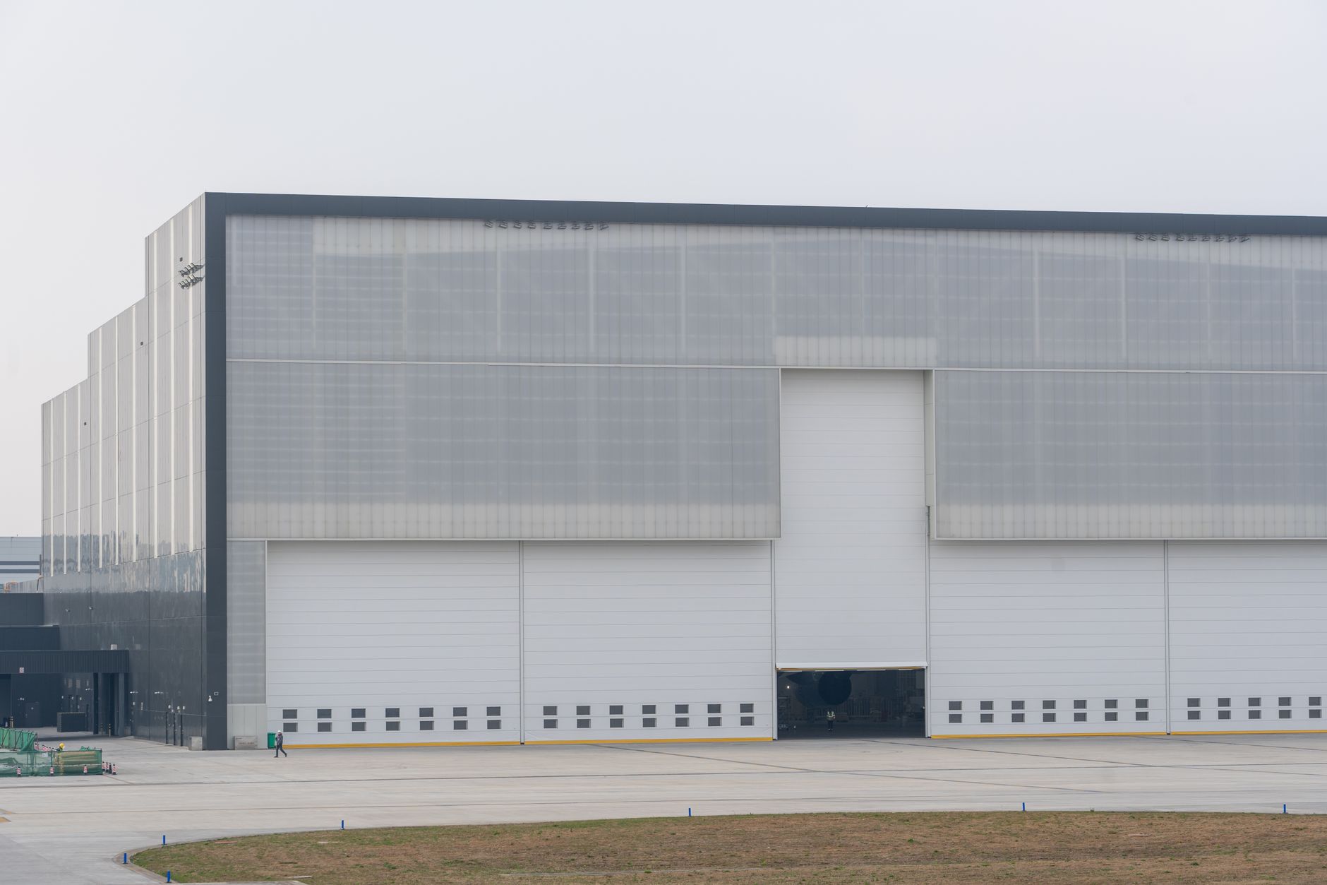 Commercial warehouse, representative of Coral Springs' flex and industrial space