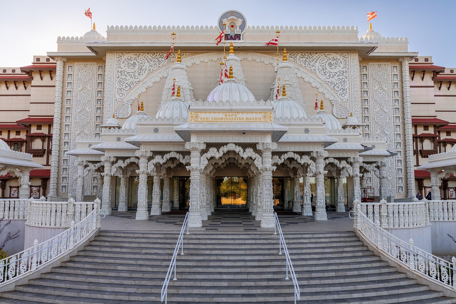 BAPS Swaminarayan Mandir (Edison, New Jersey)