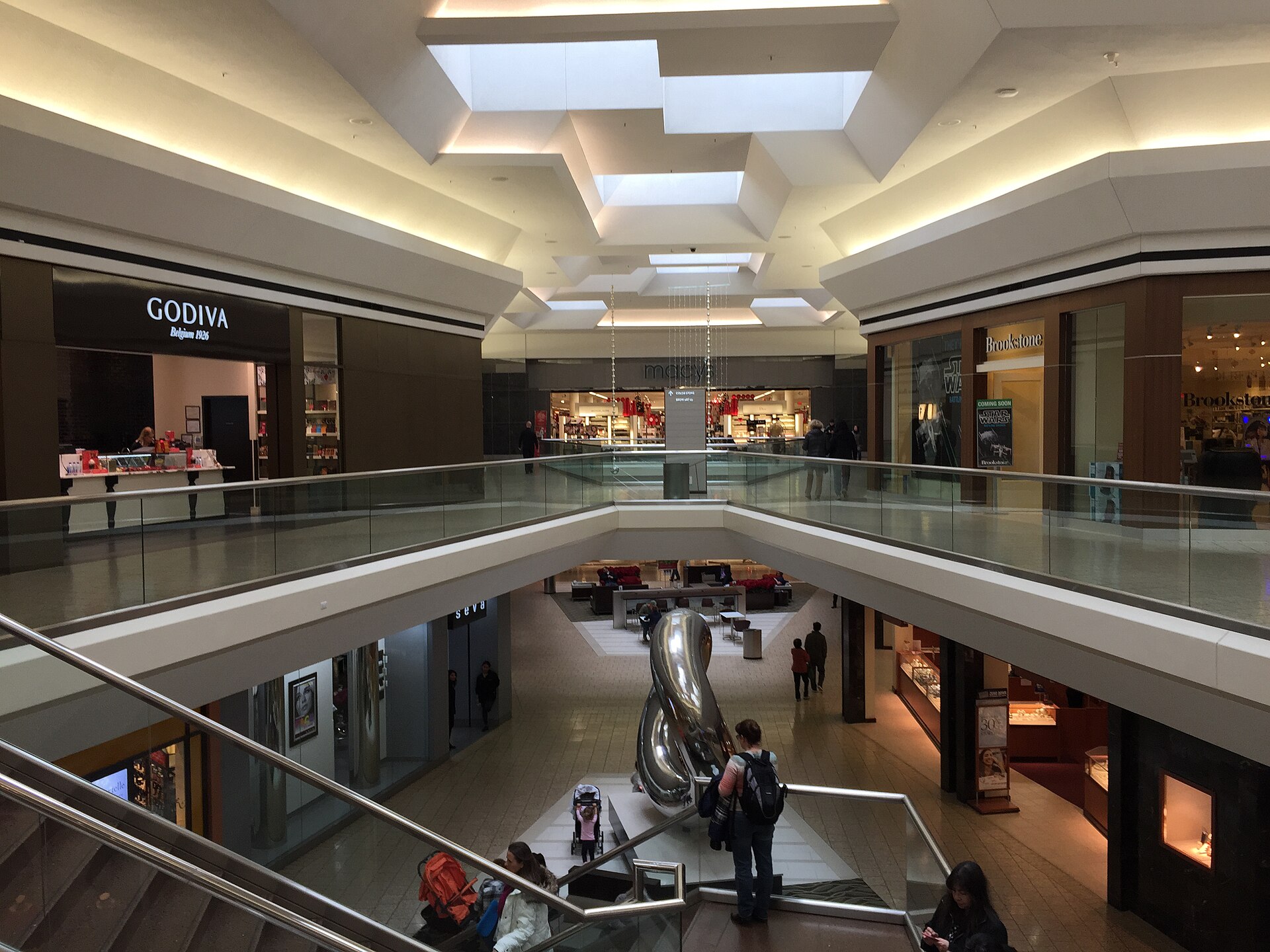 Concourse at Fair Oaks Mall