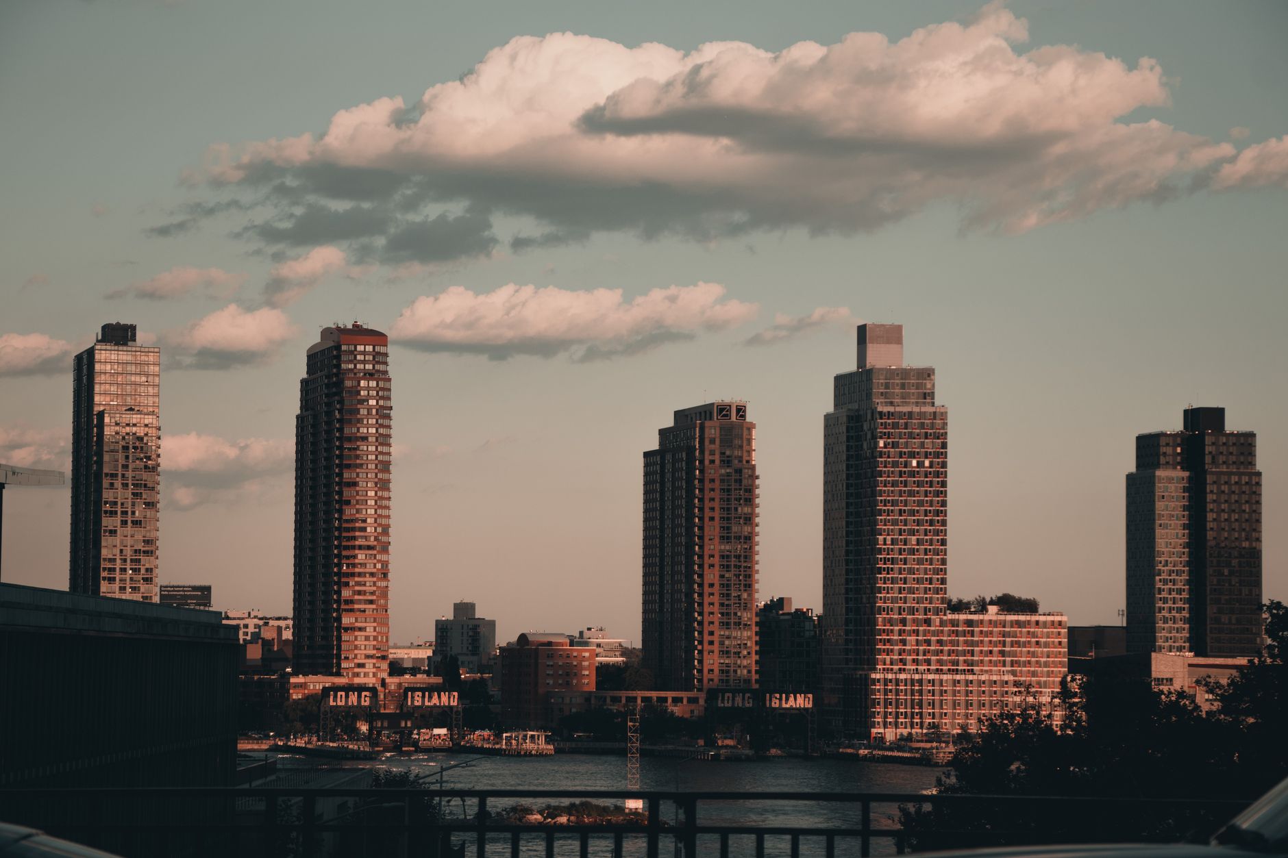 Long Island City, New York — commercial construction market