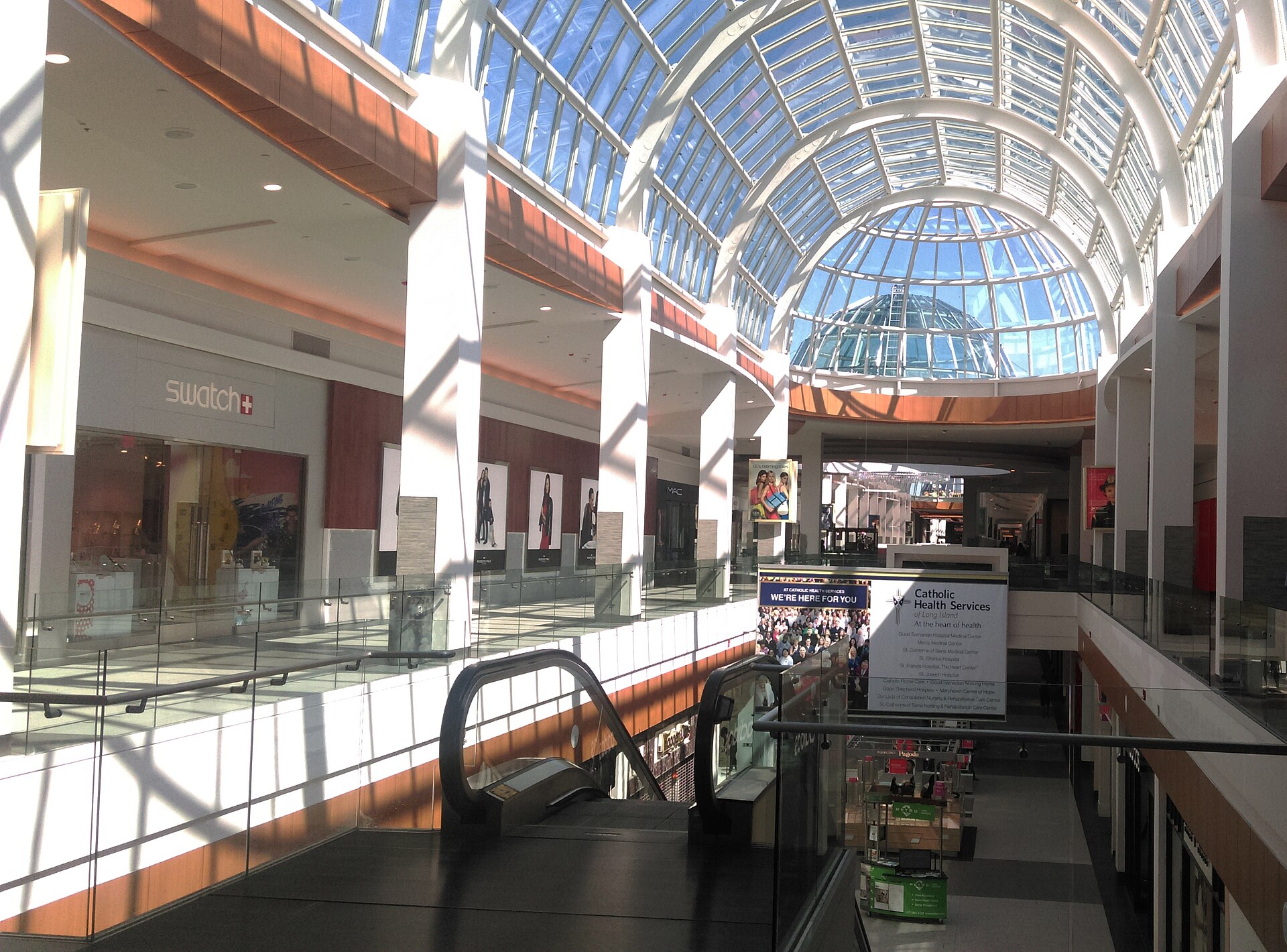Interior gallery at Roosevelt Field