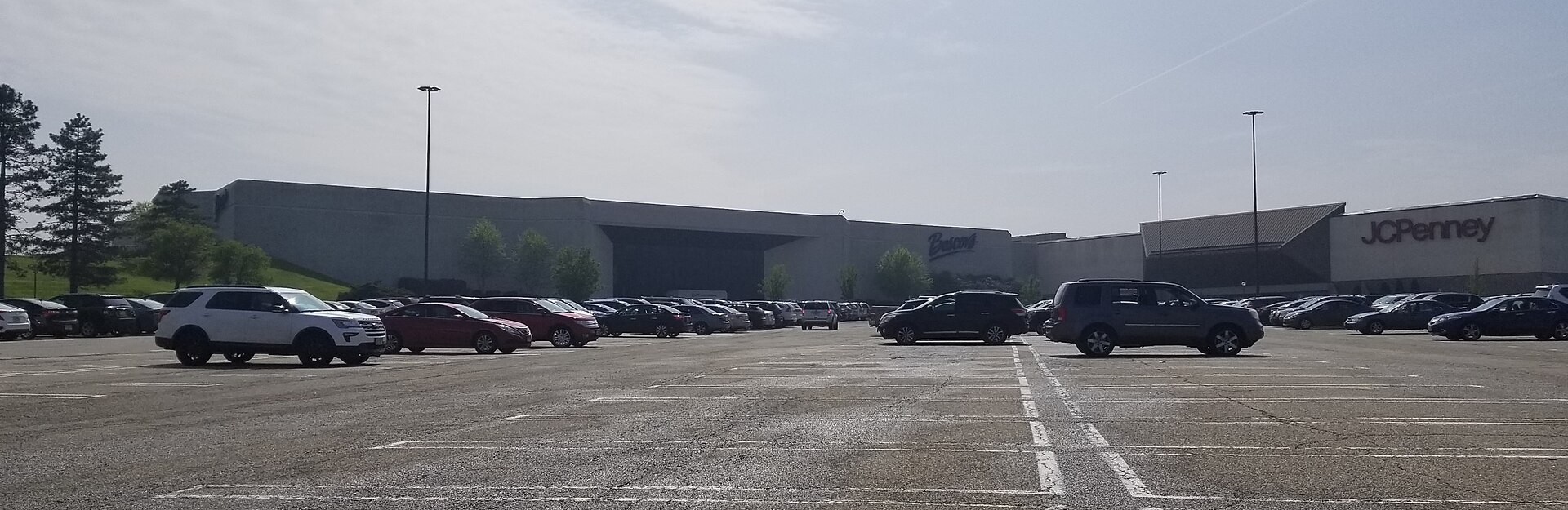 Interior at Woodbridge Center